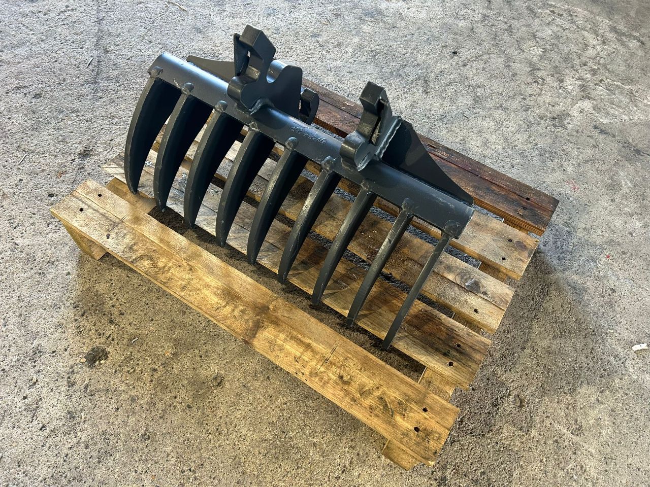 Baggerrechen (Häner, HBR CW05-600) - (Baggerklasse: 0,80 to - 4 to) - (Breite: 600 mm) - (Aufnahme: CW 05) - (Startpreis: 200,00 €)