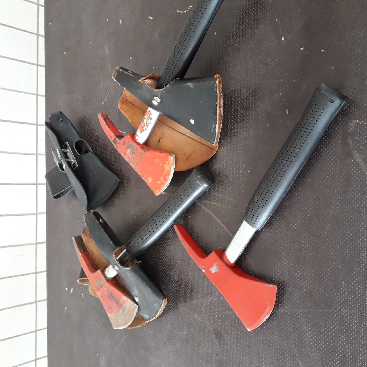 Posten Feuerwehr-Beile (20 Stück)