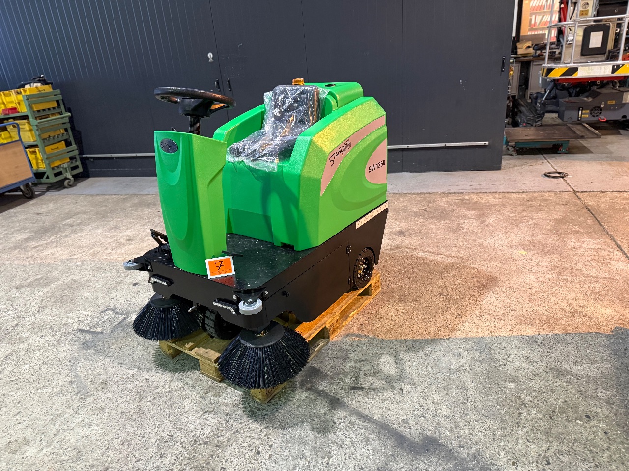 Aufsitz-Kehrmaschine (Stahlwerk, SW 1250) - (Bj.: 2025) - (unbenutzt)