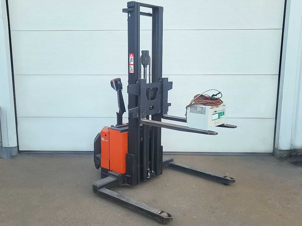 Elektro-Niederhubwagen (BT, PPS 1200 / MXS/1), Bj.: 1998  (1200 kg, 3650 mm) - (5189 Std.) - (mit B.-Ladegerät) - (Der Zuschlag bedarf der Zustimmung!)