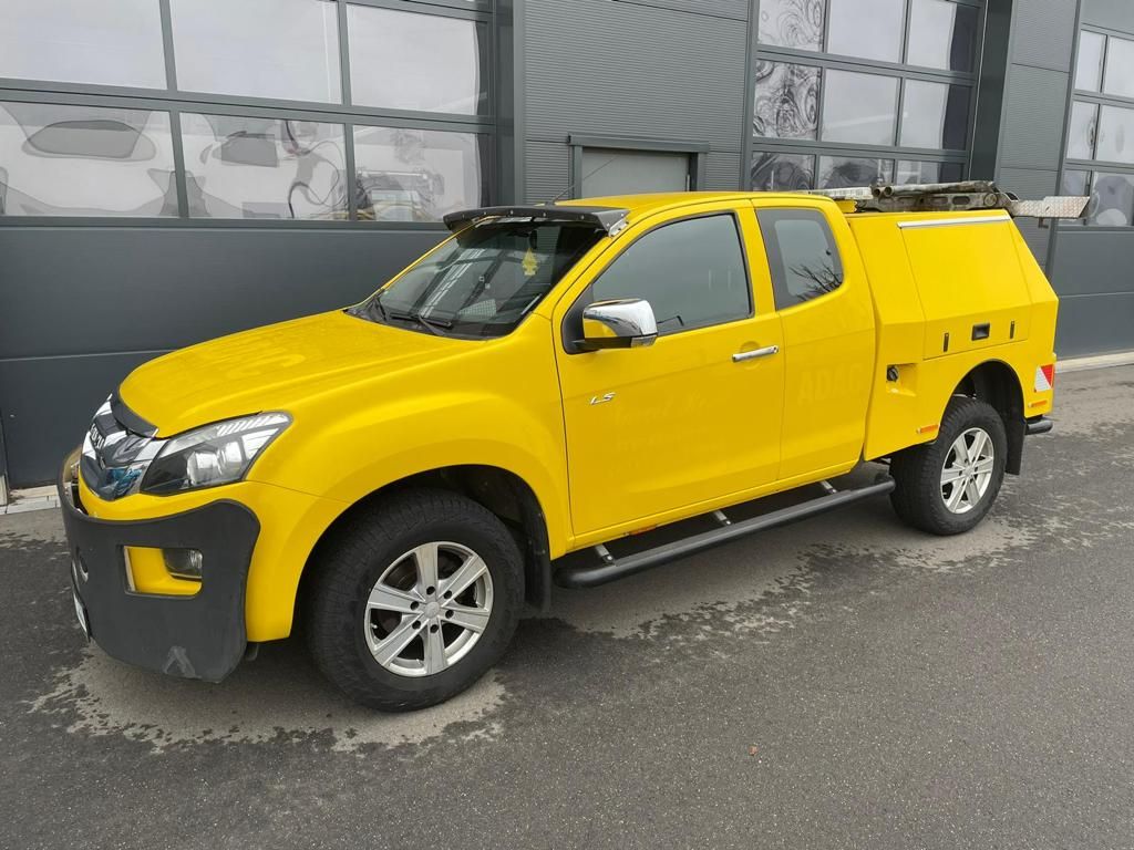 PKW Abschleppwagen (Isuzu, D-Max 2,5 Diesel), EZ: 24. Juli 2015 (111.643 km) - (Standort + Abholort: Nähe Köln)