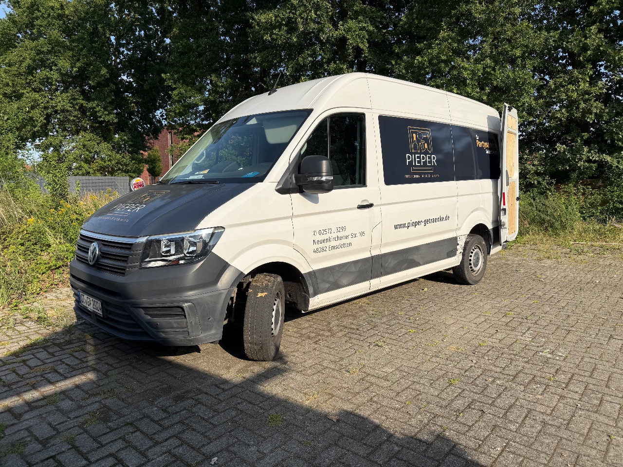 Transporter (Volkswagen, Crafter 2.0 TDi) - (EZ: 16. Mai 2022) - (64.429 km) - (Startpreis: 7.500,00 EUR)