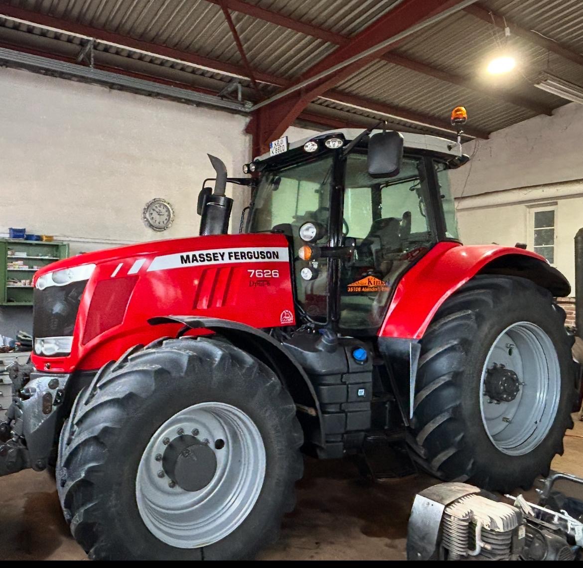 Traktor (MASSEY Ferguson, 7626 Dyna-6) - (EZ: 10. April 2013) - (sehr guter + sauberer Zustand !!!) - (Startpreis: 27.500,00 EUR)
