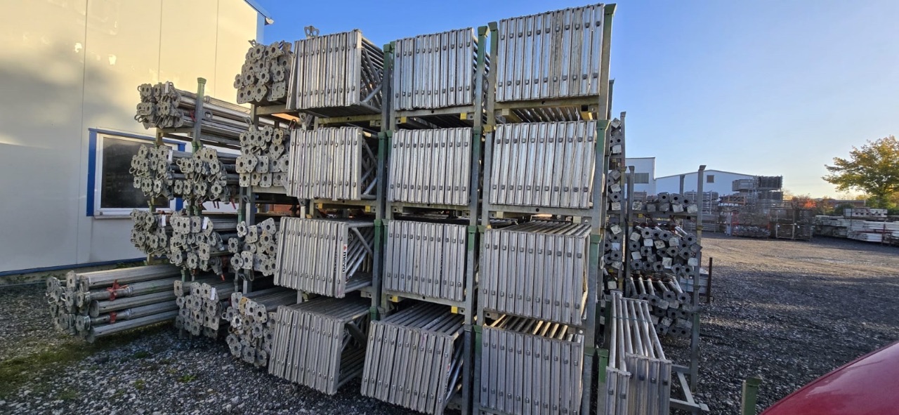 Posten Deckenschalung (MevaDec) - (gemäß detaillierter Aufstellung bzw. unter Fotos) - (Neupreis: ca. 186.746,60 EUR) - (Starpreis: 15.000,00 EUR)