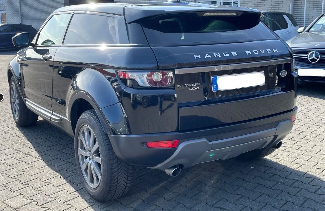 SUV (Land Rover, Range Rover Evoque) - (EZ.: 13. März 2015) - (Coupe 2.2 SD4 Pure Start/Stop) - (Laufleistung: 153.820 km) - (Scheckheftgepflegt) - (8-fach bereift) - (Startpreis: 9.000,00 €) - (Differenzbesteuerung = die MwSt. ist nicht ausweisbar!)