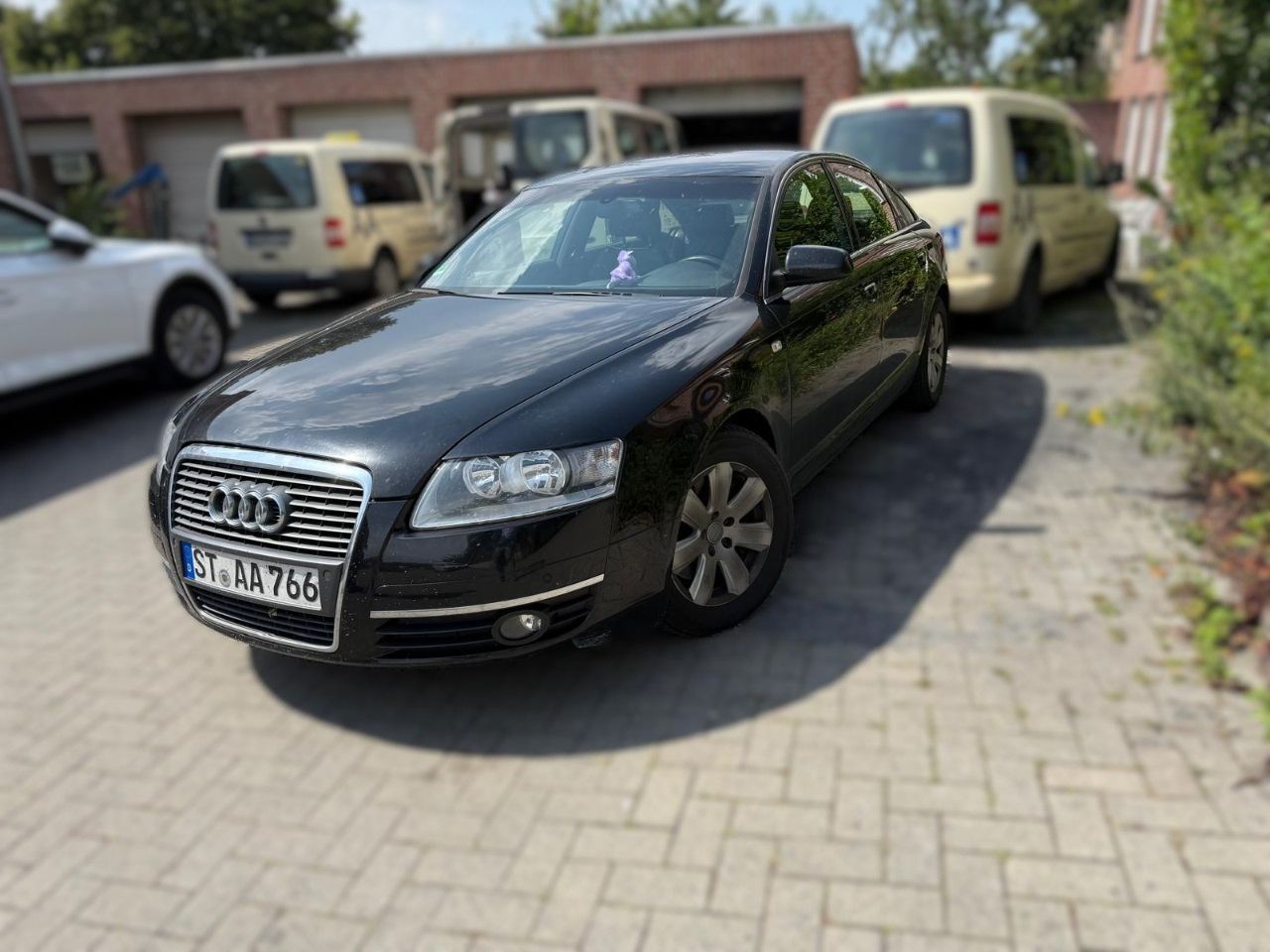 Limousine (Audi, A6) - (EZ: 01. Juli 2005) - (3.2 Liter) - (238.914 km) -  (§ 21 StVZO-Abnahme) - (neu aufgebaut) - (TÜV bis Juni 2027) - (Differenzbesteuerung) - (Startpreis: 3.500,00 EUR) 